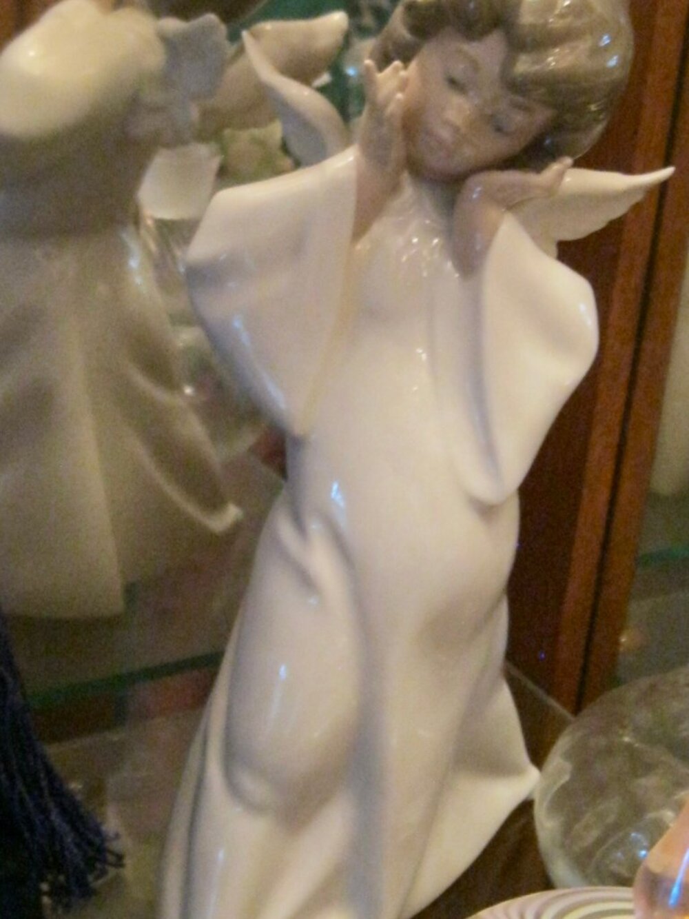 LLADRO VINTAGE PORCELAIN DAISA MIME ANGEL FIGURINE IN PERFECT CONDITION
